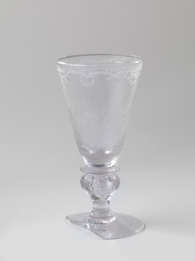 Chalice glass with ornamental borders