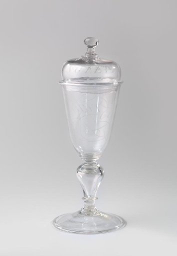 Tankard with lid, inscribed: Peace and Freedom