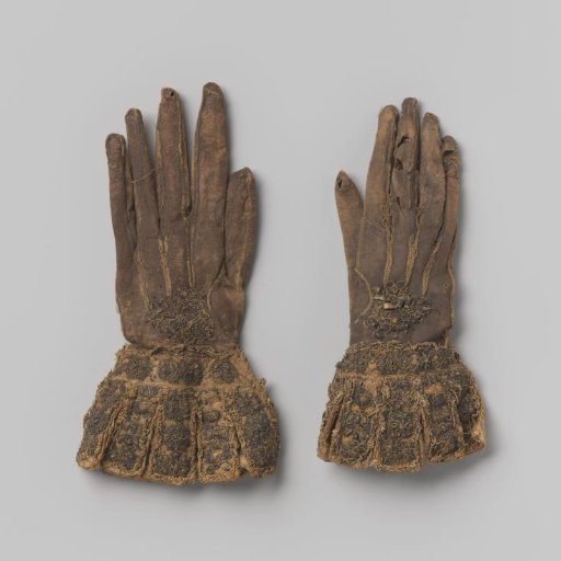 Glove of Brown Leather with Embroidery of Silk and Silver Thread