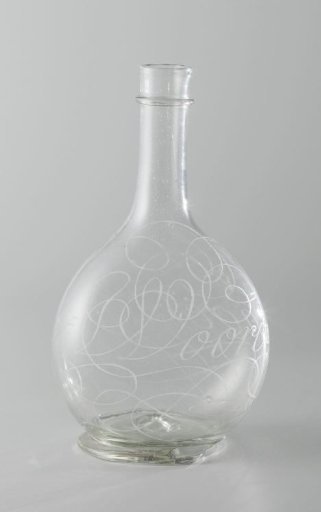 Bottle with the inscription: Woorden gelden niet