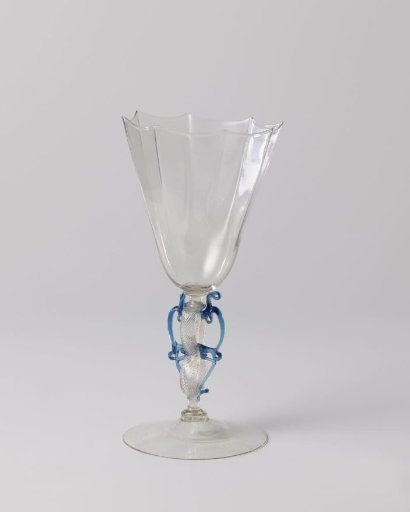 Chalice glass with a right-angled, octagonal chalice