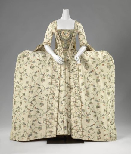 Japanese overdress with half skirt (robe à la française)