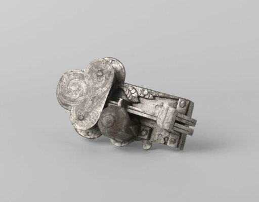 Engraved lock with key of tinned iron