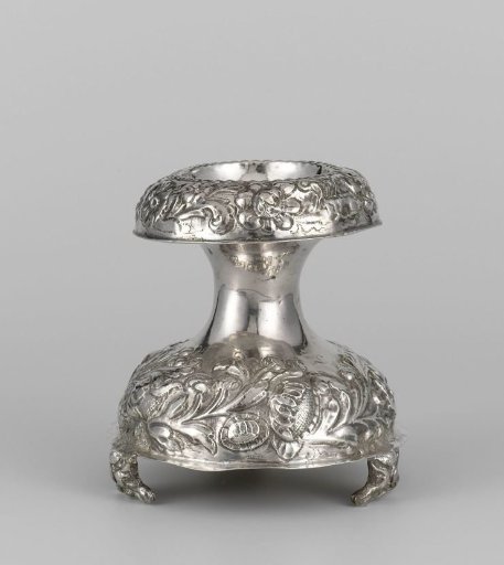 Salt cellar with flower and leaf scrolls