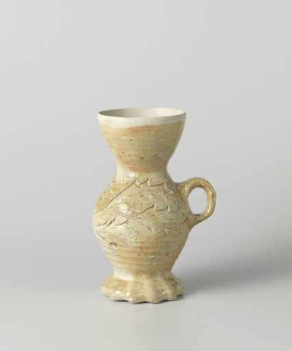 Beaker 'funnel-neck beaker' with thistle leaves