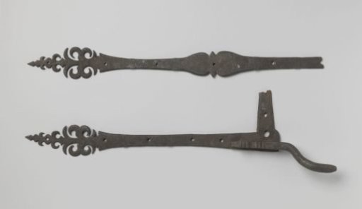 Hinge of tinned iron with pin