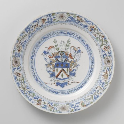 Plate, painted in polychrome with the Creagh family coat of arms