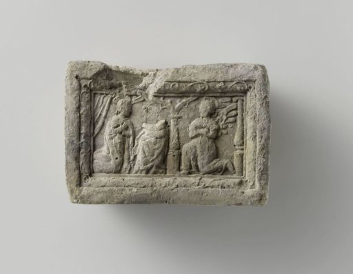 Fireplace, depicting Mary before a prayer stool, the angel also kneeling