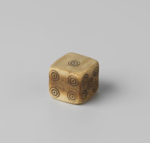 Dice figure, three pieces, of which two form a pair