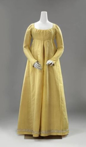 Gown with a diamond-shaped back panel