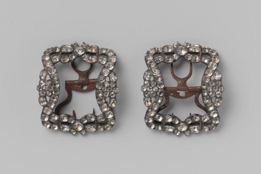 Shoe buckle of strass with steel pin