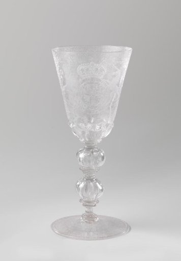 Goblet with the coat of arms of William III and the coat of arms of Breda