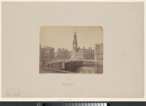 View of the Muntplein and the Munttoren