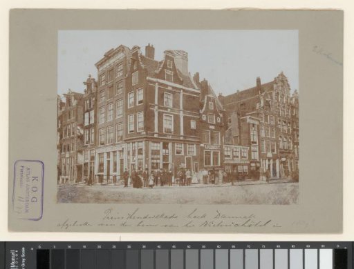 View of the Prins Hendrikkade, corner of the Damrak