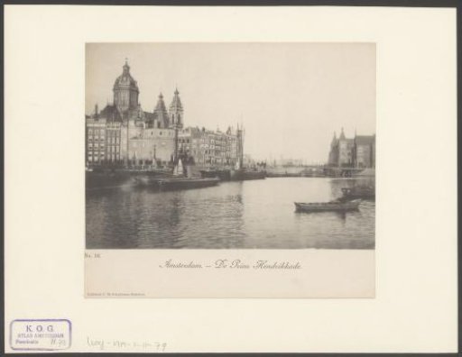 View of the Prins Hendrikkade with the Basilica of Saint Nicholas