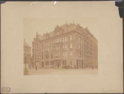 View of the State Office Building for the Money and Telephone Company along the Raadhuisstraat