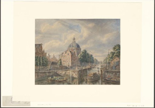 View of the Haarlemse Sluis and the Round Lutheran Church on the Singel