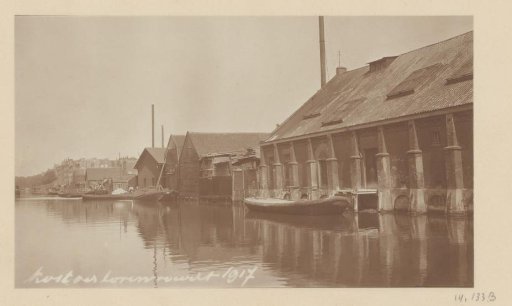 View of the Kostverlorenvaart near the De Wittenkade