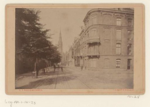 View of the Vondelstraat, corner of the Eerste Constantijn Huygensstraat