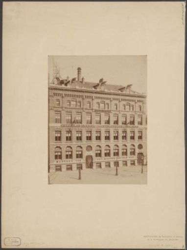 View of the building of Het Nieuws van den Dag on the Nieuwezijds Voorburgwal 187-225