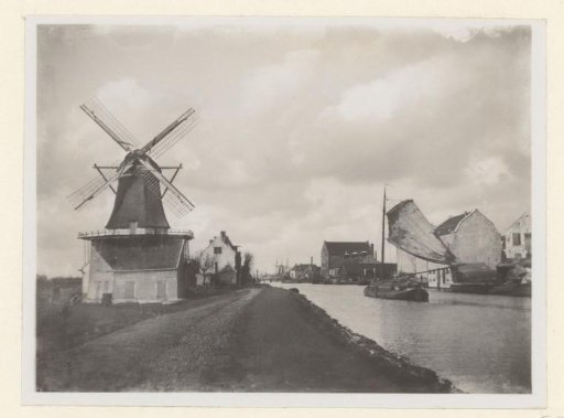 View of the De Hoop Mill on the Baarsjesweg