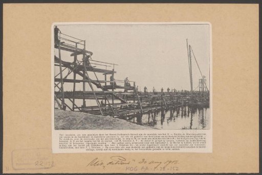 Lowering of a gas sinker in the North Holland Canal