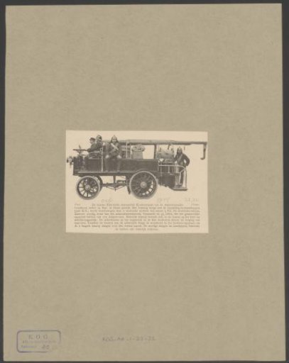Fire engine with four firemen