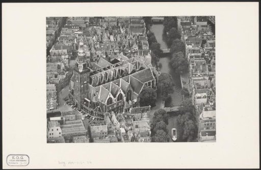 Gezicht op de Oude Kerk