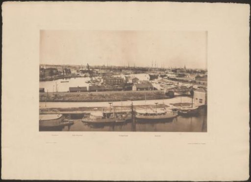 View of the Oosterdok and the railway line from the Piet Heinkade
