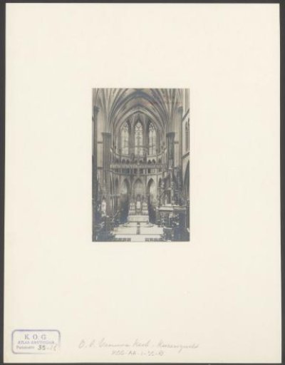 View of the interior of the Onze-Lieve-Vrouwekerk in Amsterdam