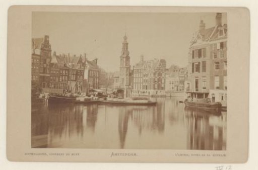 View of the Binnen-Amstel and the Munttoren