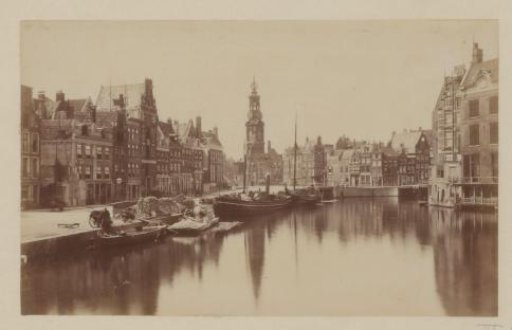 View of the Binnen-Amstel and the Munttoren