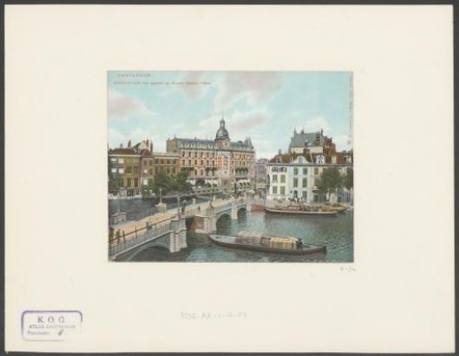 View of the Halvemaansbrug and the Doelenhotel