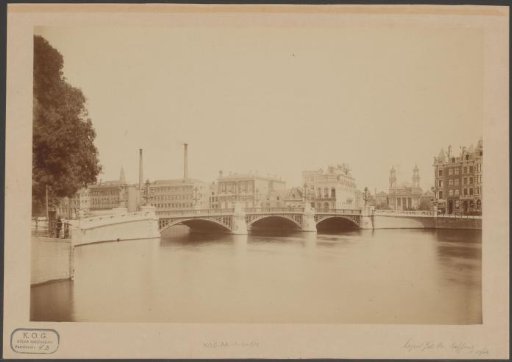 View of the Blauwbrug and the Mozes and Aäronkerk