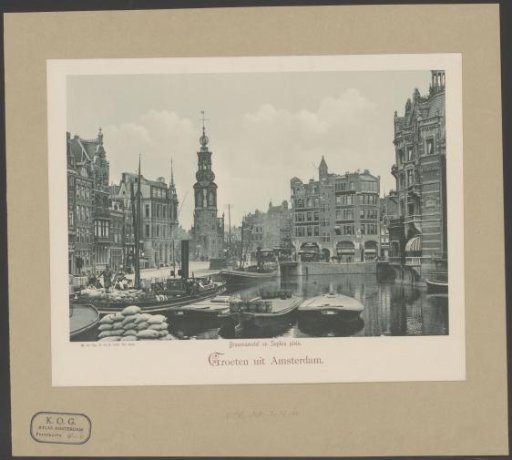 View of the Binnen-Amstel and the Muntplein