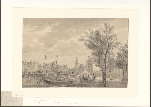 View of the Amstel seen from the 's-Gravelandseveer, looking towards the Munttoren