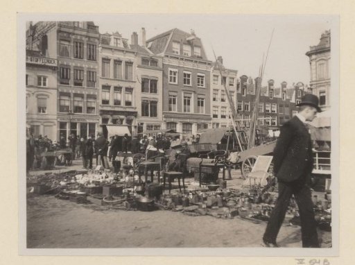 View of the Monday Market on the Amstelveld