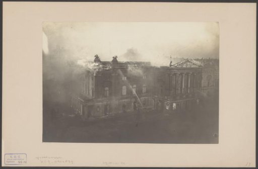 Firefighting efforts during the fire at the theatre at the Leidseplein in Amsterdam