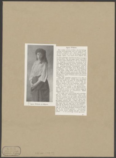 Portrait of Agnes Wibbels as Mignon in the opera Mignon