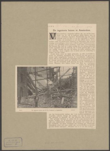 View of two collapsed houses on the Da Costakade