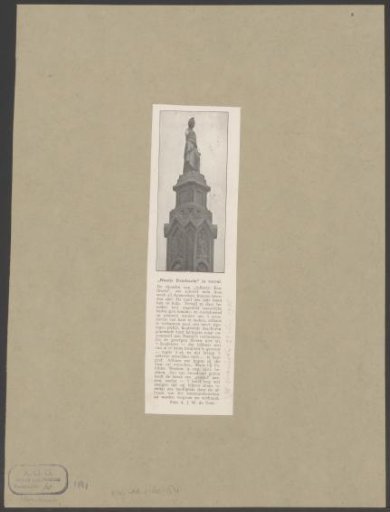 Statue on the De Eendracht monument shortly after the right arm was broken off