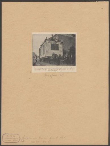Wooden building transported by Amsterdam on a horse-drawn wagon