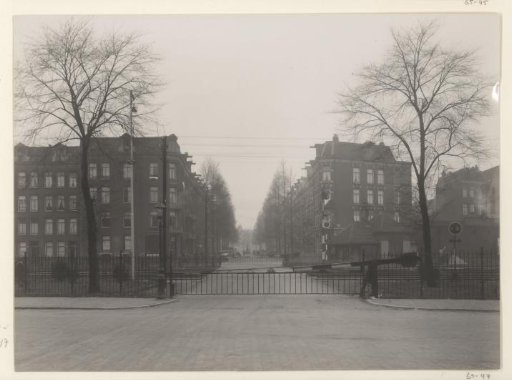 Closed railway crossing at the Ruyschstraat in Amsterdam