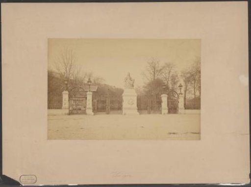 View of the entrance gate to the Vondelpark on the Stadhouderskade in Amsterdam