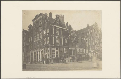 View of a building on the Damrak, corner of Prins Hendrikkade
