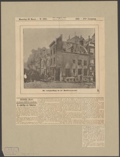 View of a collapsed house in the Huidenstraat