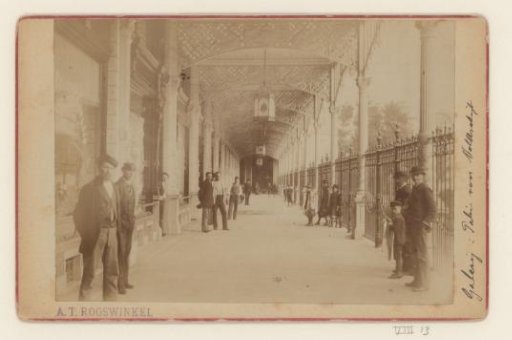 View of the interior of the gallery of the Paleis voor Volksvlijt