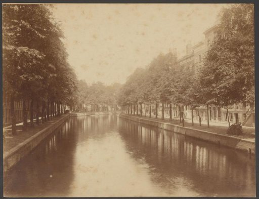 Views of the market in several streets around the Jodenbreestraat