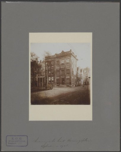 View of a building on the Herengracht, corner of Koningsplein