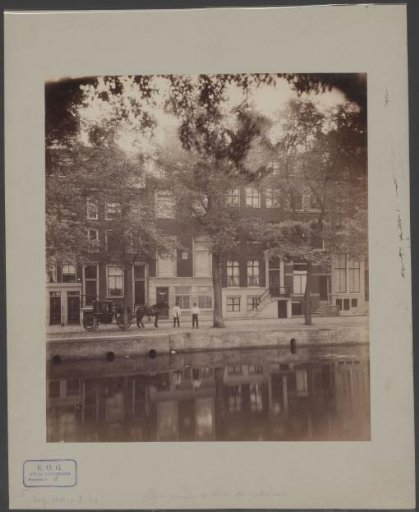 View of the Herengracht at the Oude Spiegelstraat